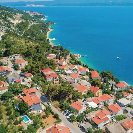 Stunning In Semesterbostad Omiš