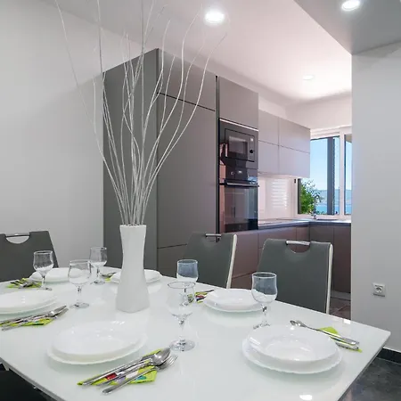 Дом отдыха Front In