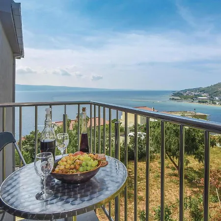 Front In Дом отдыха