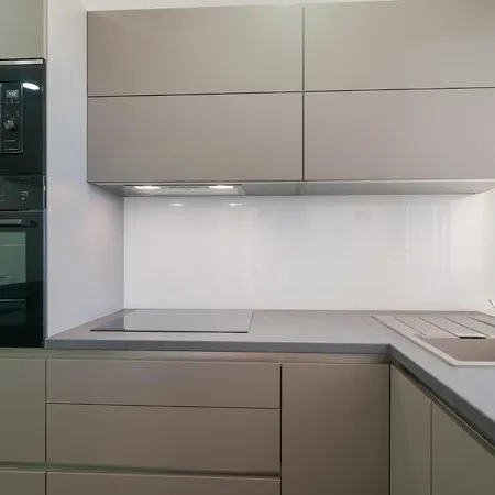 Front In Дом отдыха